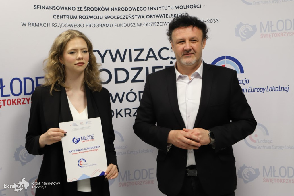 Granty dla młodzieży z powiatowych szkół średnich
