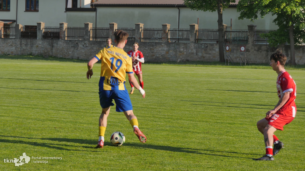 MKS Neptun Końskie - Arka Pawłów 1:1