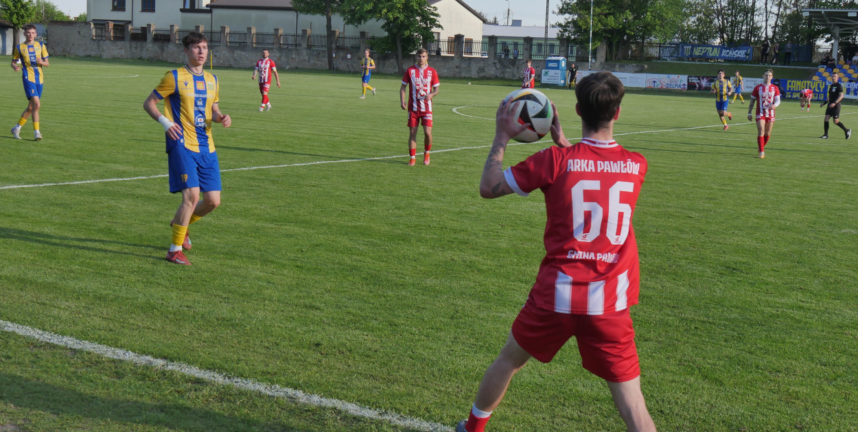 MKS Neptun Końskie - Arka Pawłów 1:1