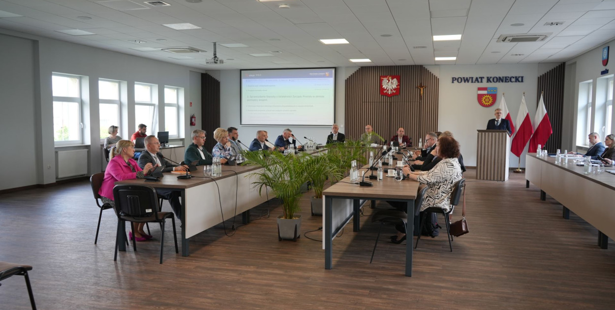Likwidacja bursy ważnym tematem sesji w powiecie