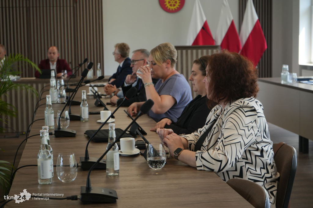 Likwidacja bursy ważnym tematem sesji w powiecie