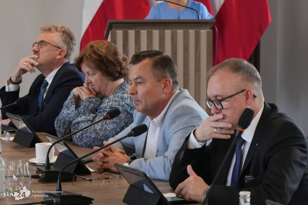 Likwidacja bursy ważnym tematem sesji w powiecie
