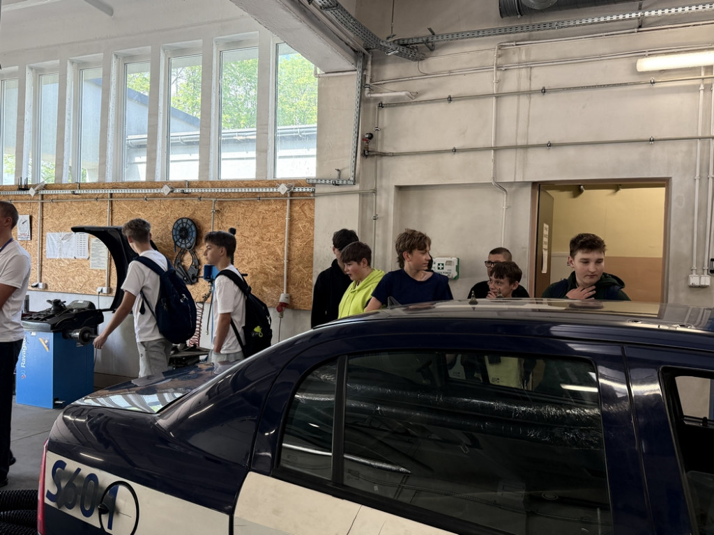 Mechanik prezentował młodzieży swoją ofertę