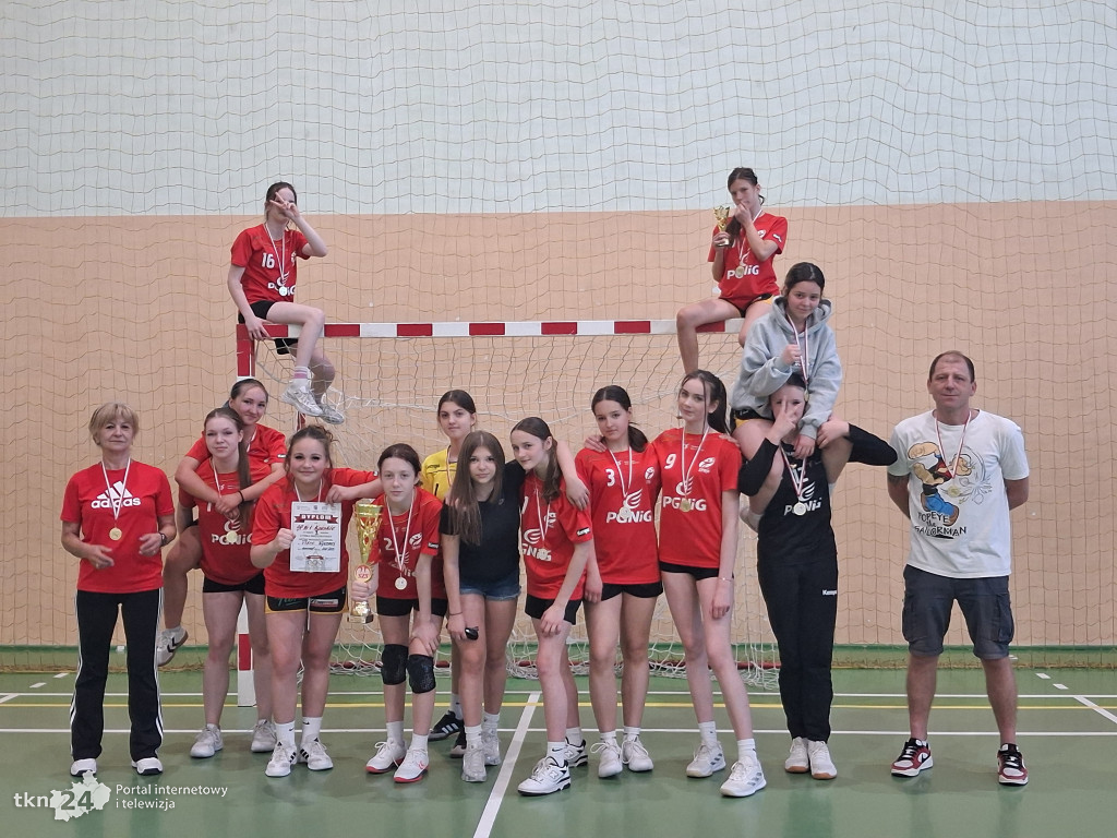 Zawodniczki SP 1 najlepsze w województwie w piłce ręcznej