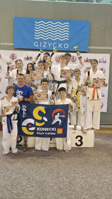 Karatecy z Końskich błyszczeli w Giżycku