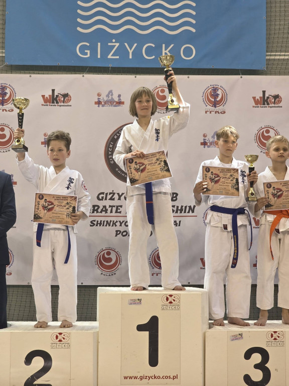 Karatecy z Końskich błyszczeli w Giżycku