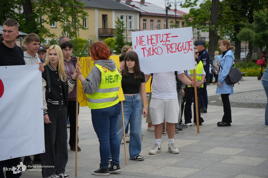 Setki osób przeszły w Marszu Przeciwko Hejtowi
