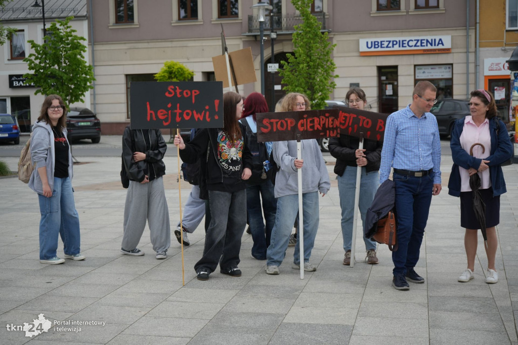 Setki osób przeszły w Marszu Przeciwko Hejtowi