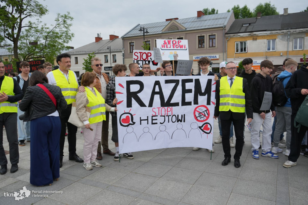 Setki osób przeszły w Marszu Przeciwko Hejtowi