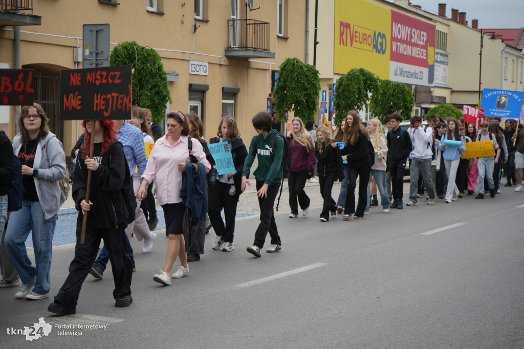 Setki osób przeszły w Marszu Przeciwko Hejtowi