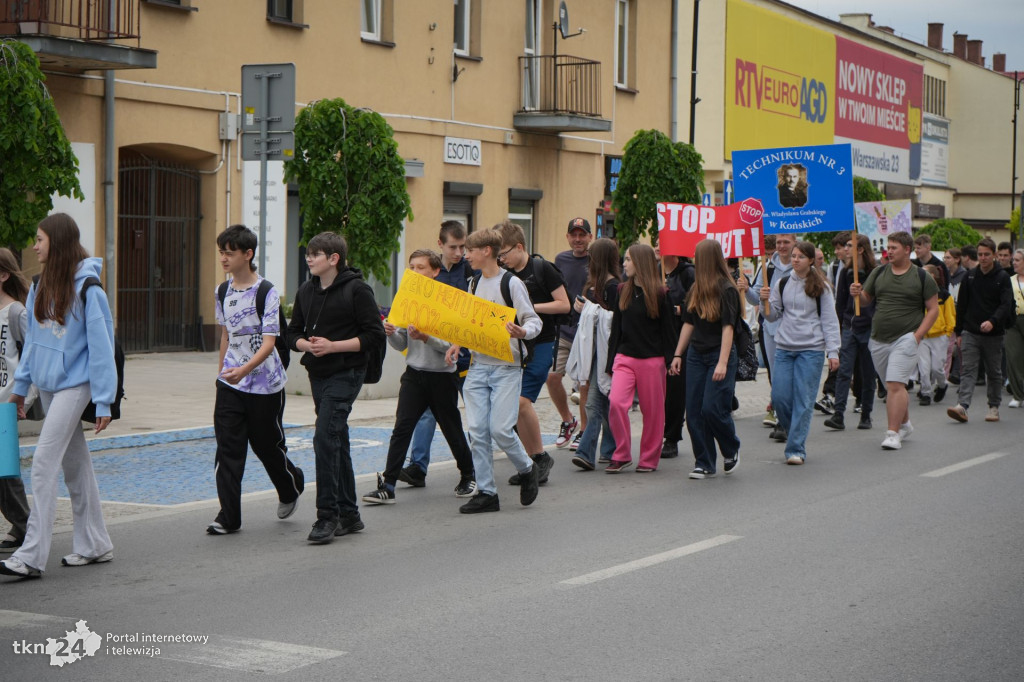Setki osób przeszły w Marszu Przeciwko Hejtowi
