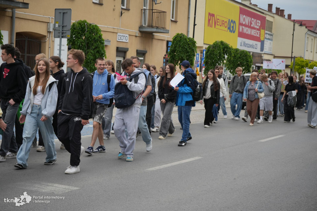 Setki osób przeszły w Marszu Przeciwko Hejtowi