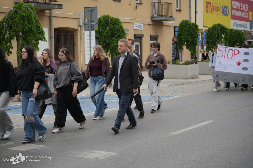 Setki osób przeszły w Marszu Przeciwko Hejtowi