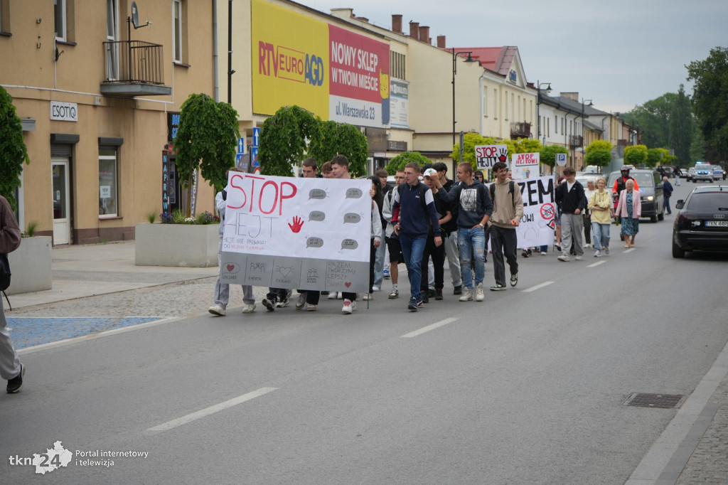 Setki osób przeszły w Marszu Przeciwko Hejtowi