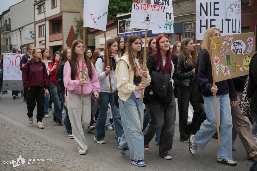 Setki osób przeszły w Marszu Przeciwko Hejtowi