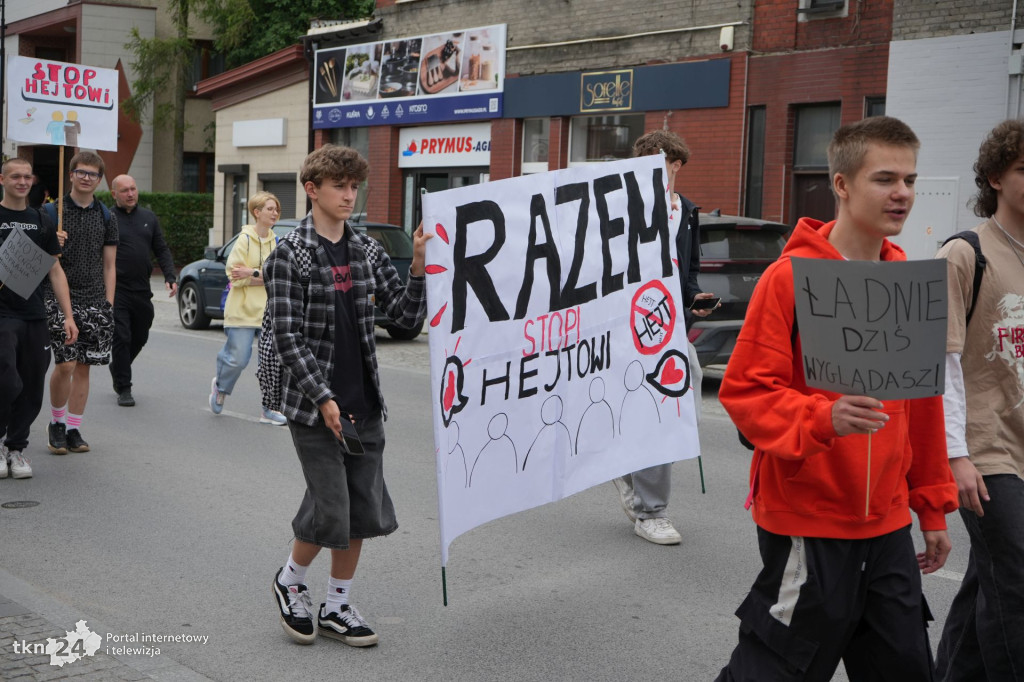 Setki osób przeszły w Marszu Przeciwko Hejtowi