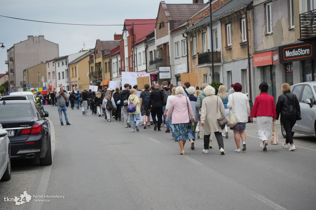Setki osób przeszły w Marszu Przeciwko Hejtowi