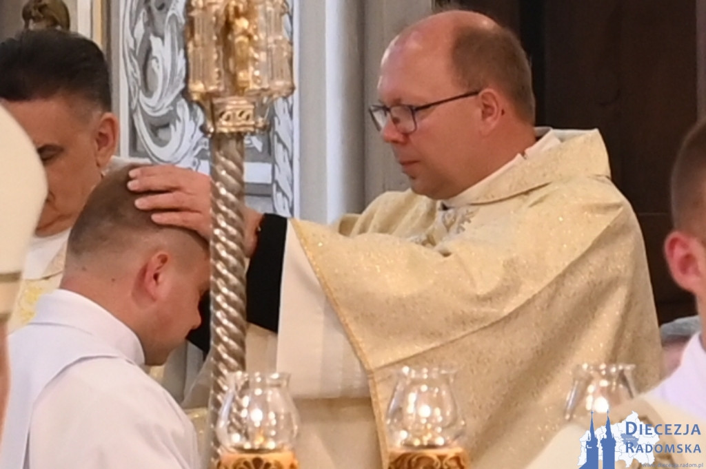Mieszkaniec Końskich został księdzem. Szymon Maliborski przyjął święcenia