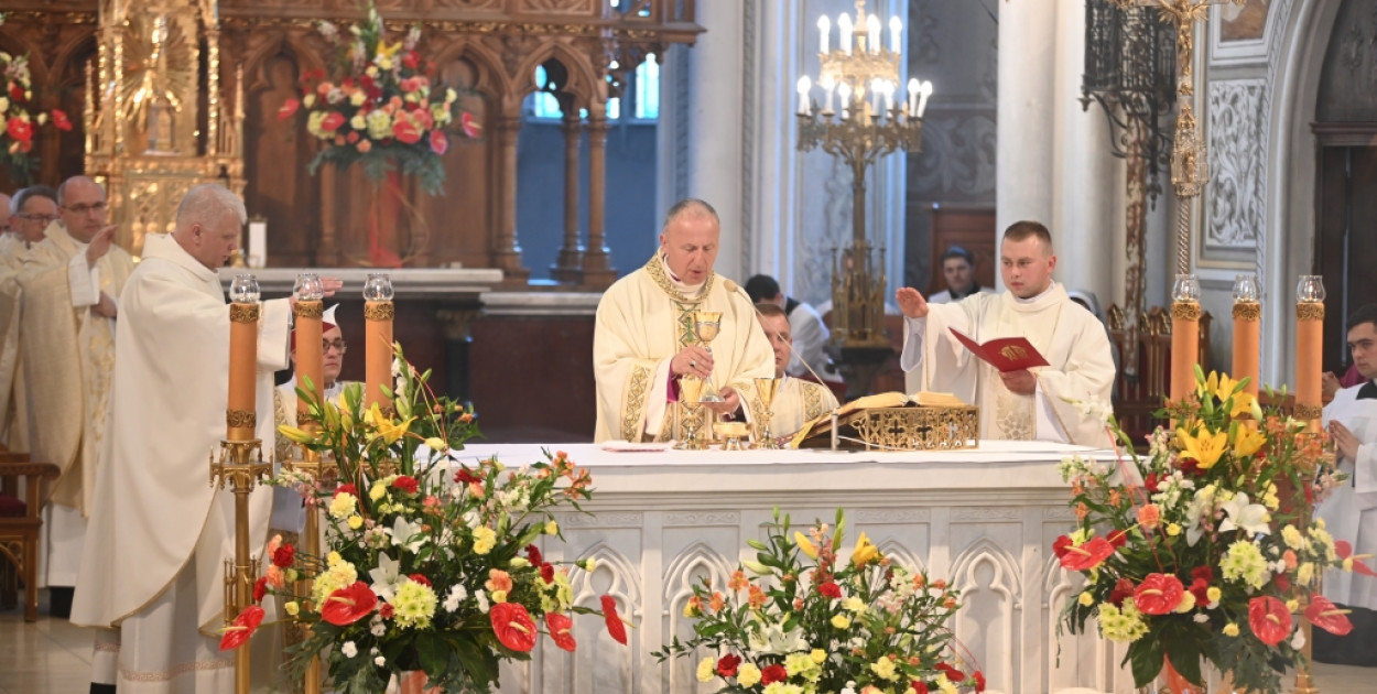 Mieszkaniec Końskich został księdzem. Szymon Maliborski przyjął święcenia