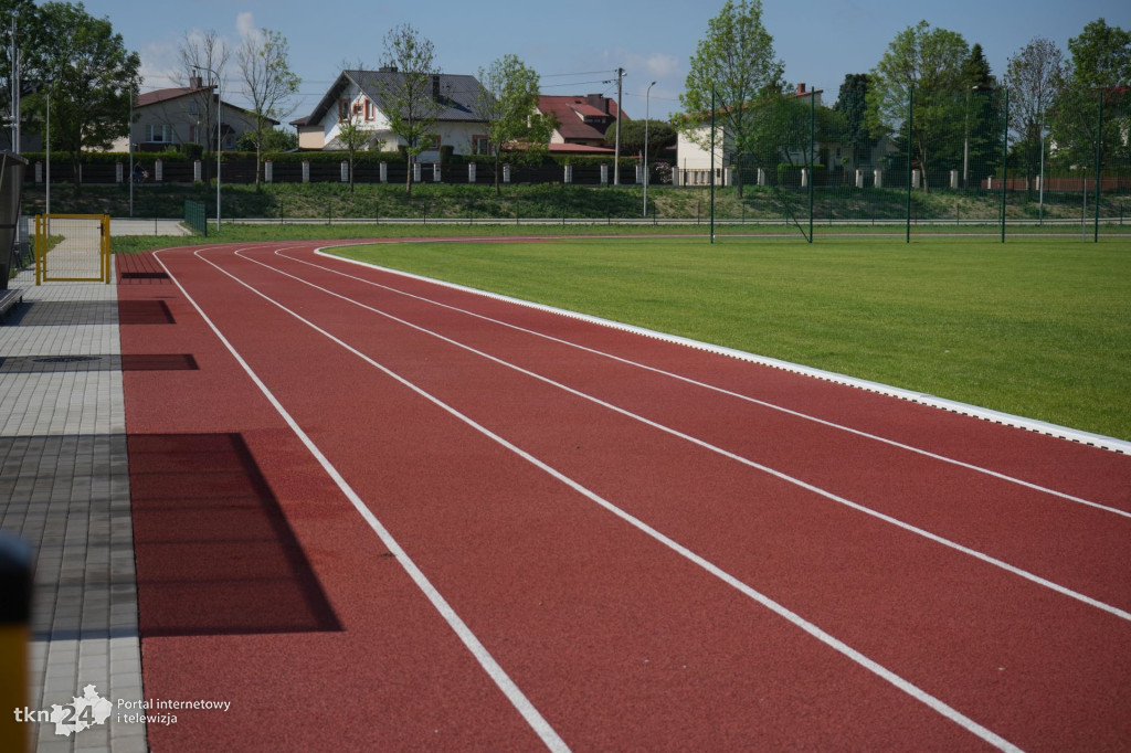 Stadion lekkoatletyczny w Końskich  po odbiorach