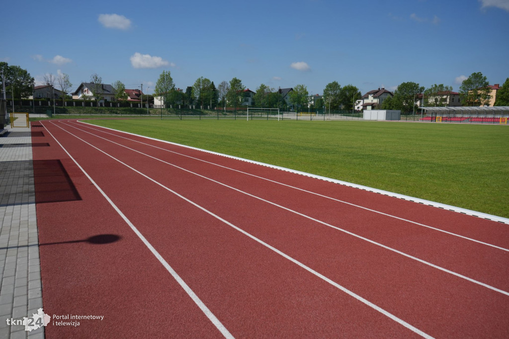 Stadion lekkoatletyczny w Końskich  po odbiorach