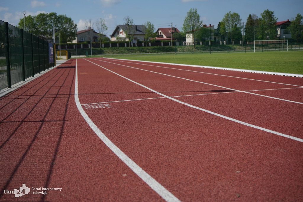 Stadion lekkoatletyczny w Końskich  po odbiorach