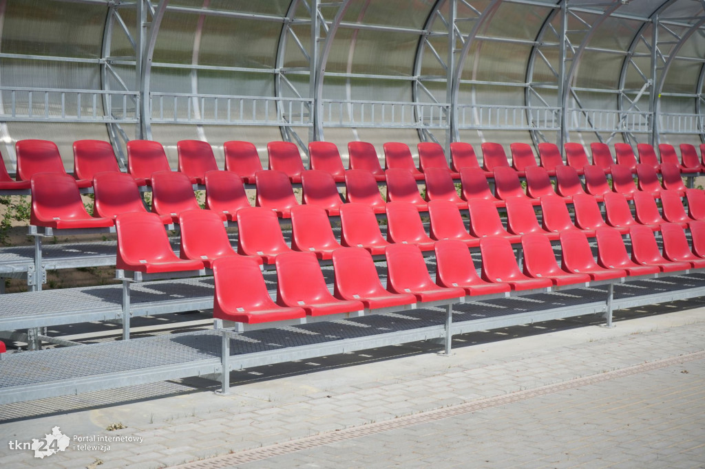 Stadion lekkoatletyczny w Końskich  po odbiorach