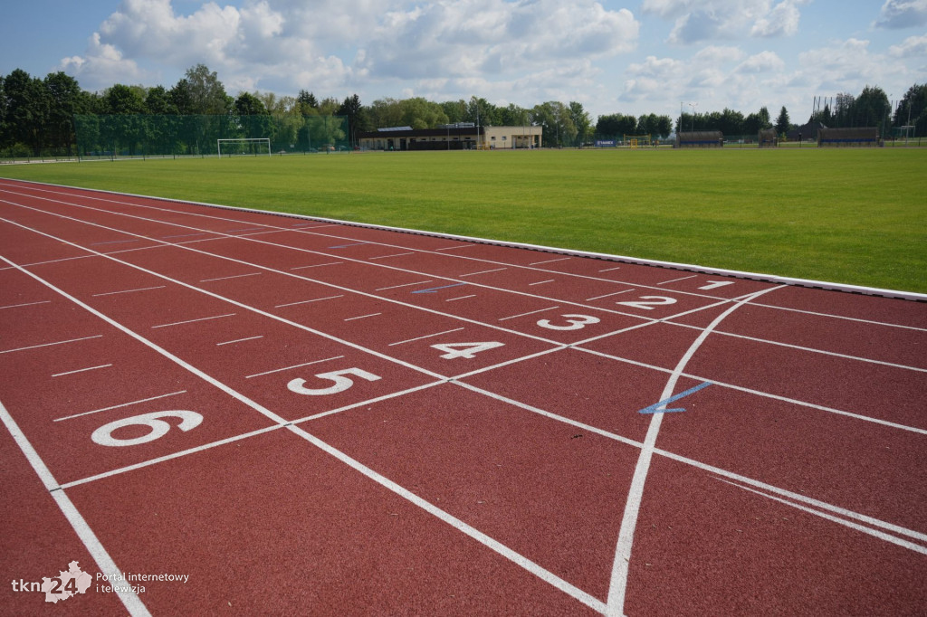 Stadion lekkoatletyczny w Końskich  po odbiorach