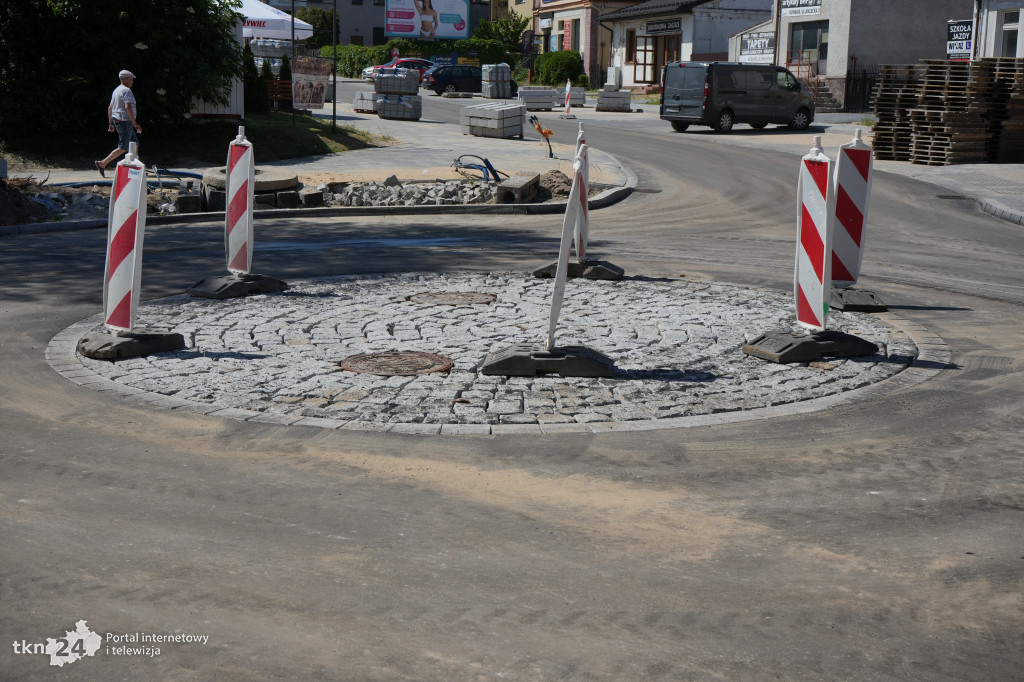 Przebudowa ulic w centrum Końskich. Drogi już z nawierzchnią asfaltową