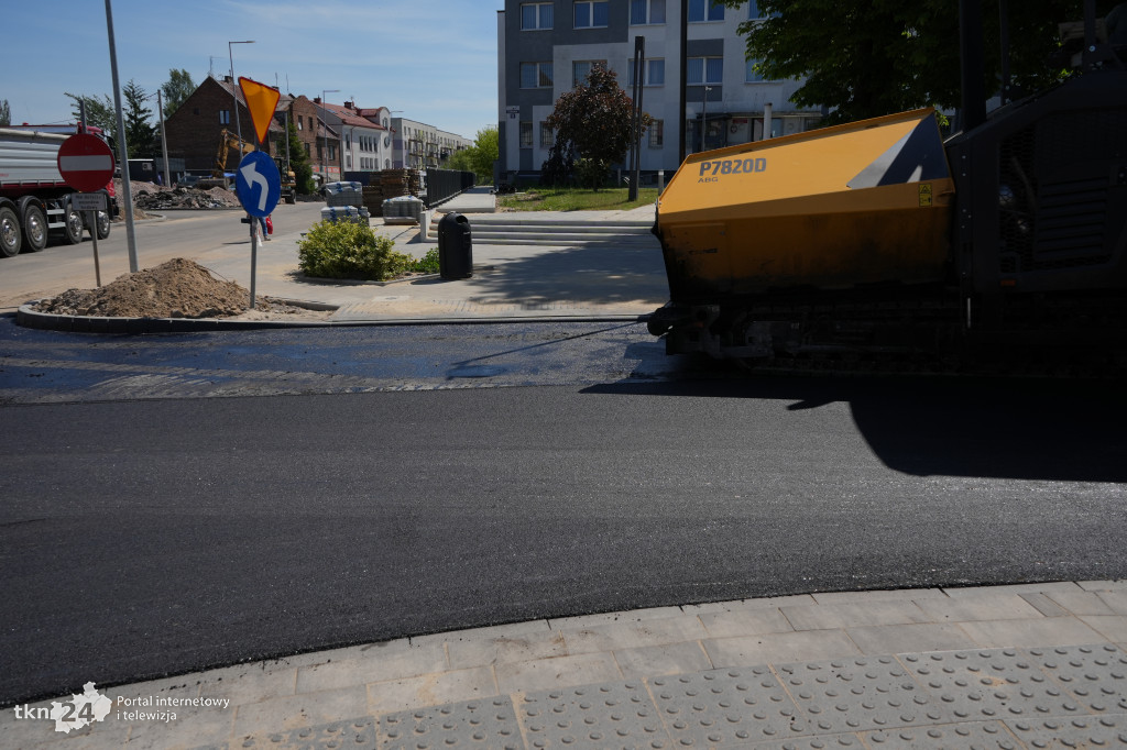 Przebudowa ulic w centrum Końskich. Drogi już z nawierzchnią asfaltową
