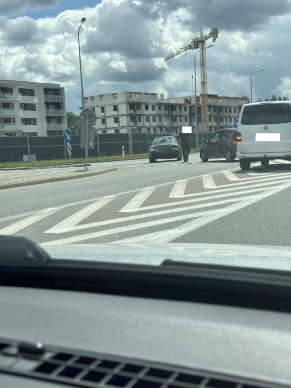 Kolizja na Staszica w Końskich. Droga była zablokowana