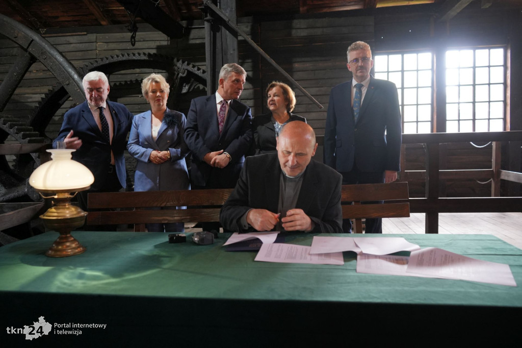 Pieniądze na zabytki przekazano w Maleńcu