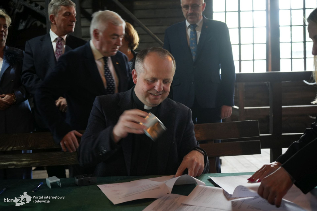 Pieniądze na zabytki przekazano w Maleńcu