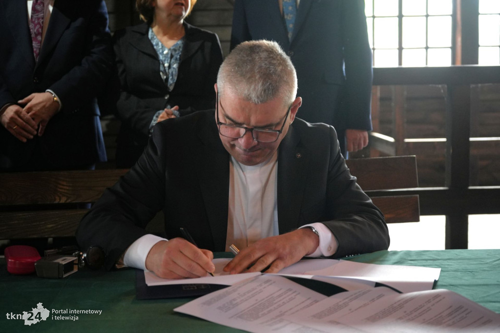 Pieniądze na zabytki przekazano w Maleńcu