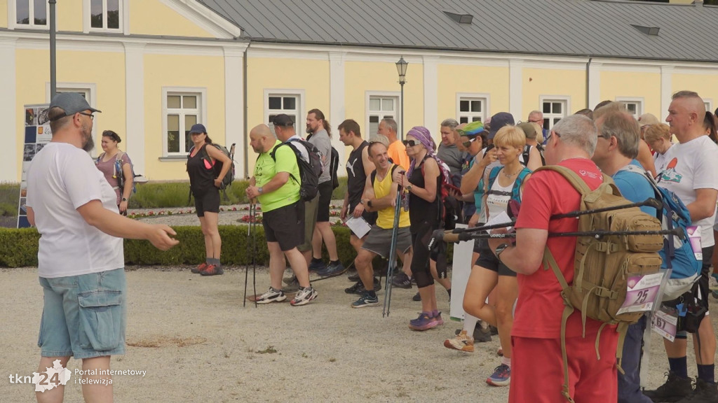 Idą przez Konecczyznę z miłością do turystyki
