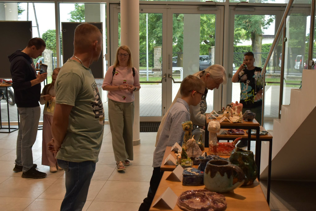 Wystawa ceramików w Koneckim Centrum Kultury