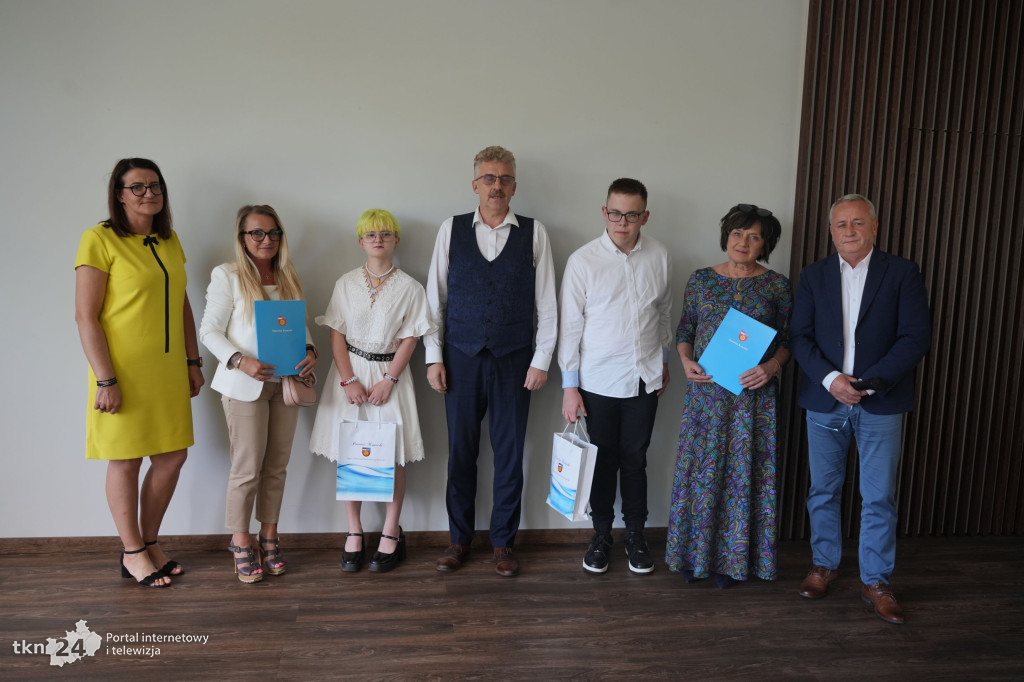 Stypendia dyrektorów szkół średnich przyznane
