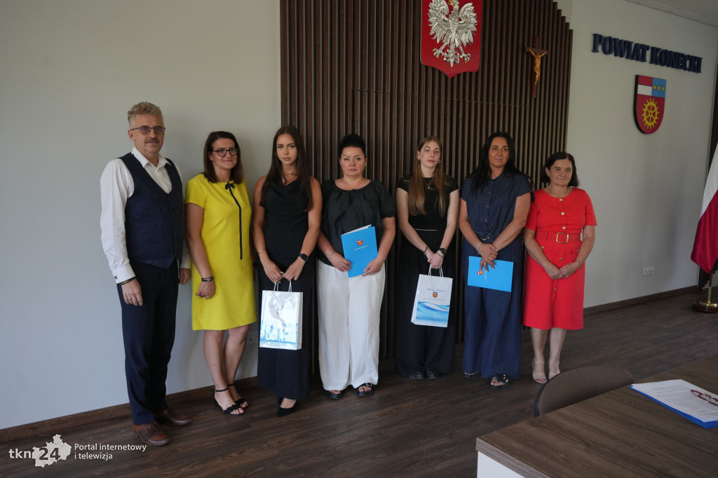 Stypendia dyrektorów szkół średnich przyznane
