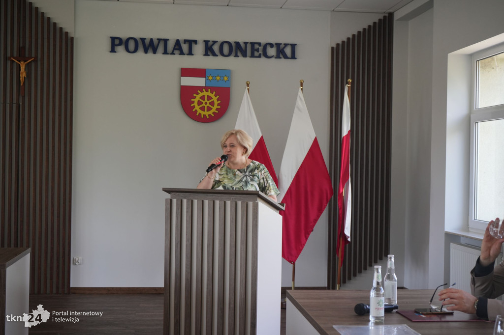 Stypendia dyrektorów szkół średnich przyznane