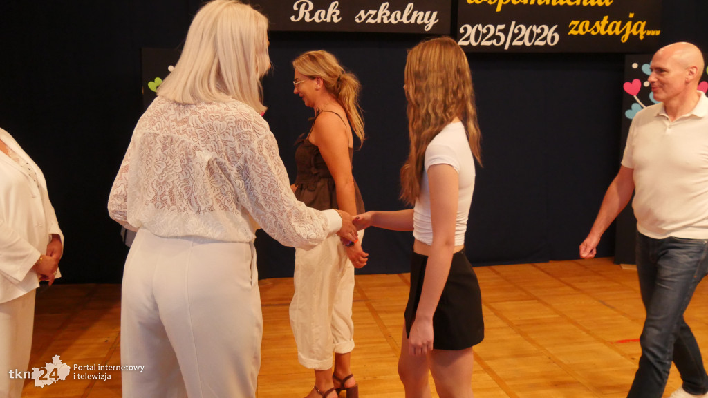 Pożegnanie 8 klas w SP nr 1 w Końskich 2026