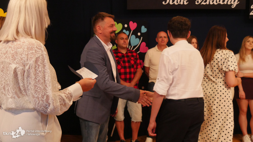 Pożegnanie 8 klas w SP nr 1 w Końskich 2026