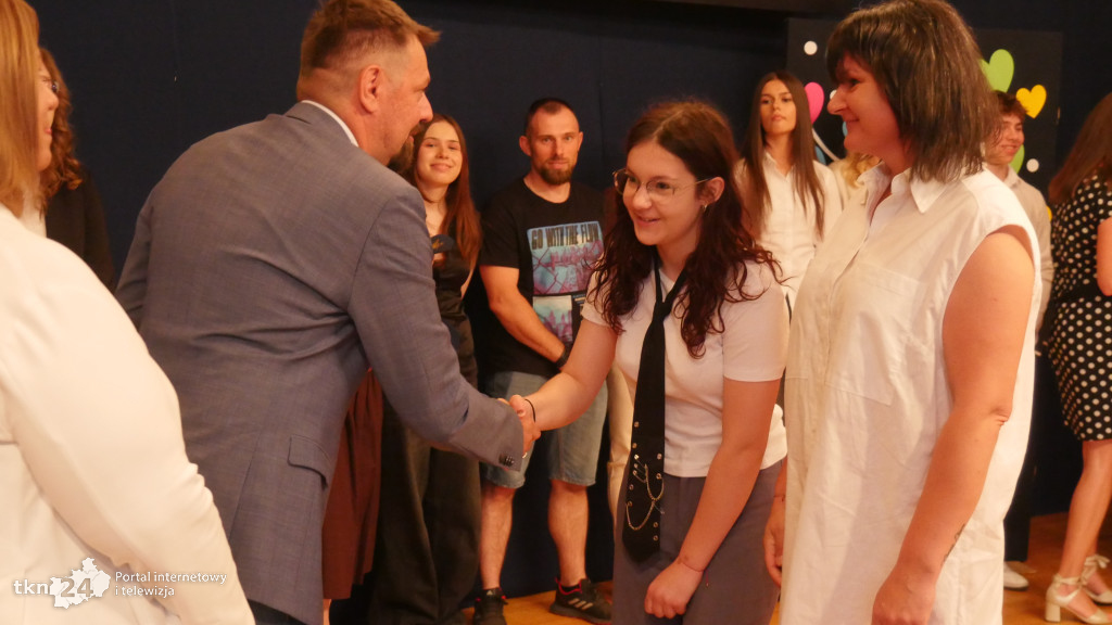 Pożegnanie 8 klas w SP nr 1 w Końskich 2026