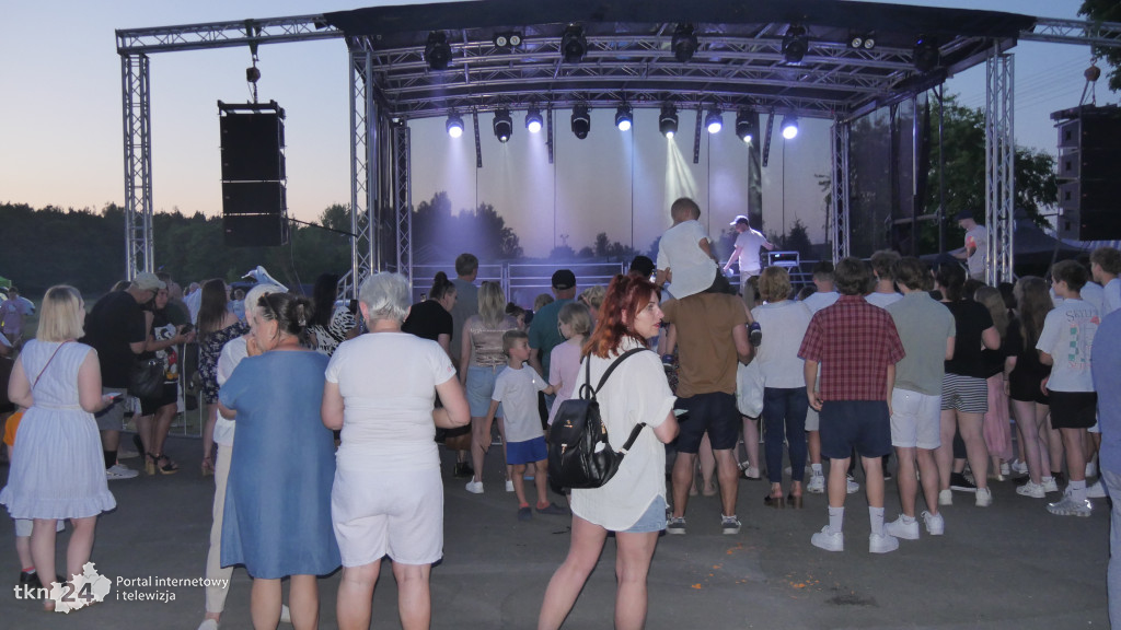 Festyn Rodzinny w Rudzie Malenieckiej z grupą TOPLES