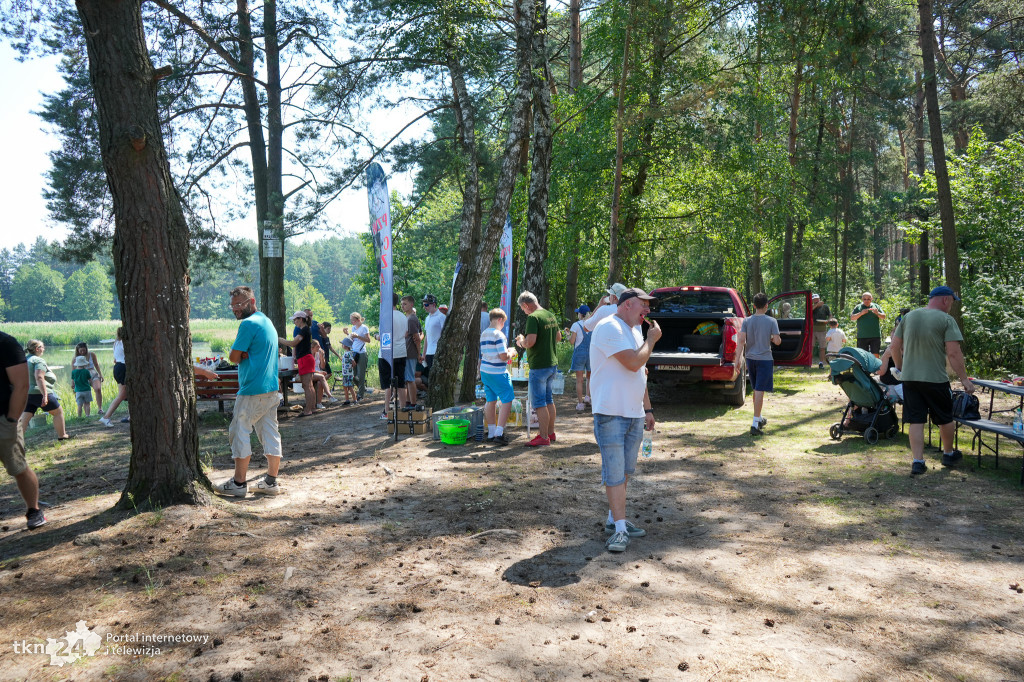Radosny piknik rodzinny w Janowie