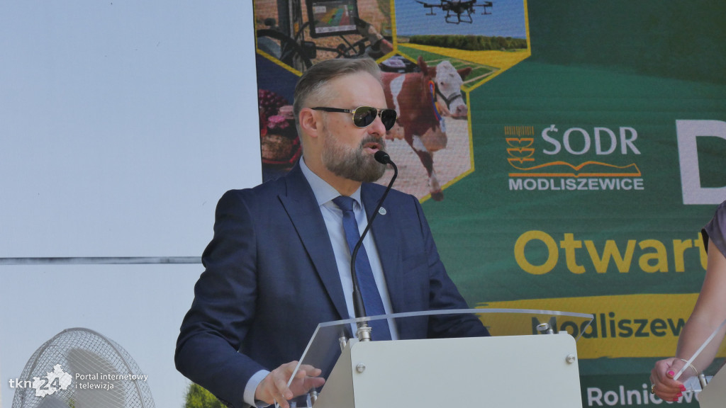 Upalny i tłumny Dzień otwarty w Świętokrzyskim Ośrodku Doradztwa Rolniczego w Modliszewicach