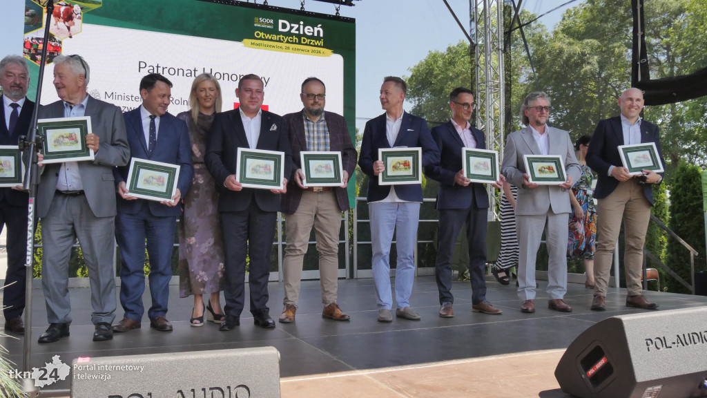 Upalny i tłumny Dzień otwarty w Świętokrzyskim Ośrodku Doradztwa Rolniczego w Modliszewicach