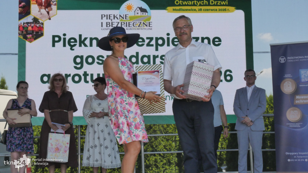 Upalny i tłumny Dzień otwarty w Świętokrzyskim Ośrodku Doradztwa Rolniczego w Modliszewicach