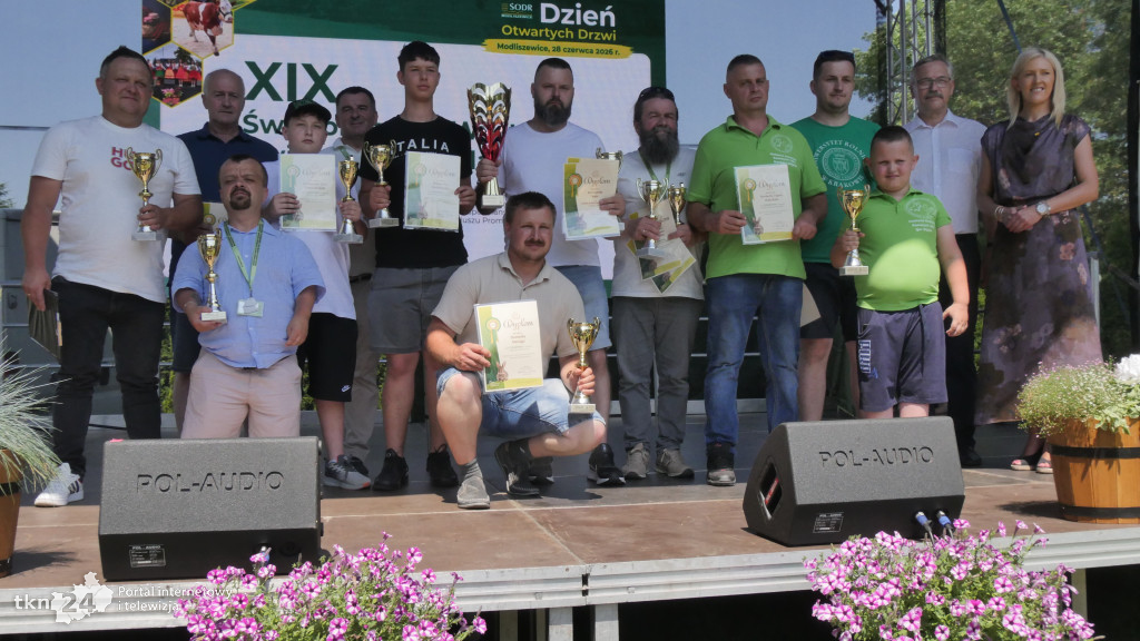 Upalny i tłumny Dzień otwarty w Świętokrzyskim Ośrodku Doradztwa Rolniczego w Modliszewicach