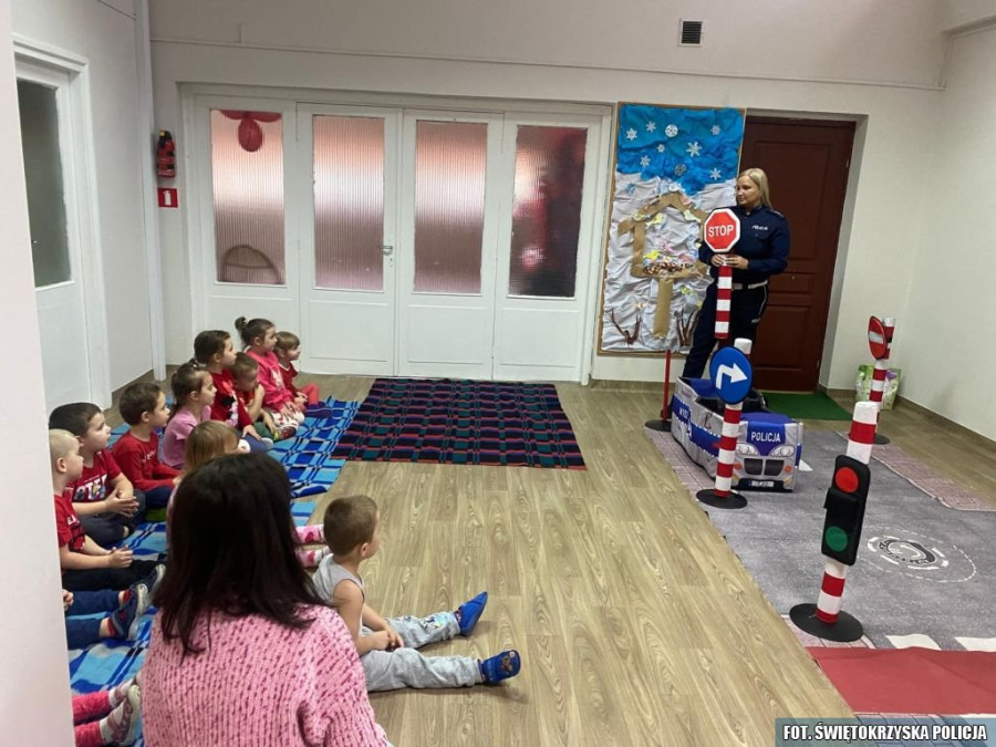 Foto. KPP Końskie