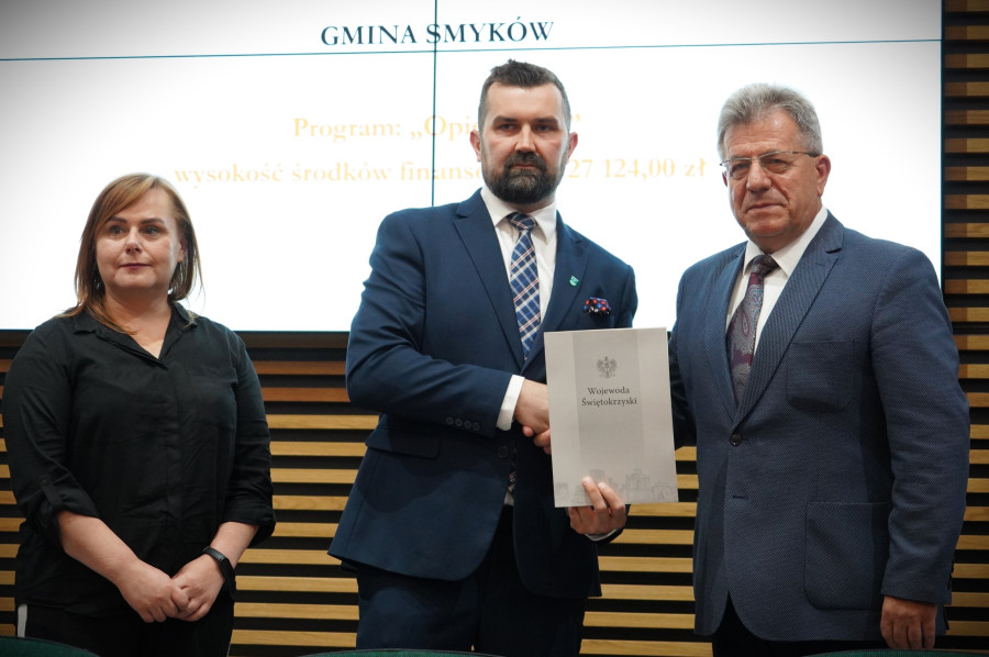 Gmina Smyków z dofinansowaniem, Foto. ŚUW Kielce
